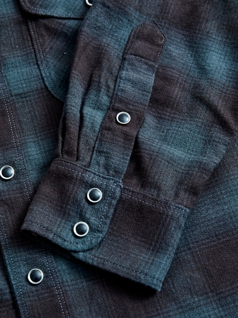 Bodie Flannel Shirt in Midnight Blue