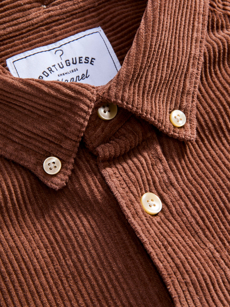 Lobo Button-Up Shirt in Brown