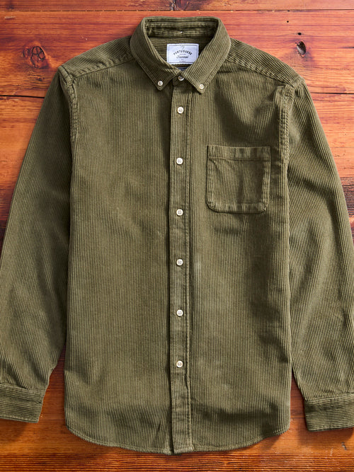 Lobo Button-Up Shirt in Olive