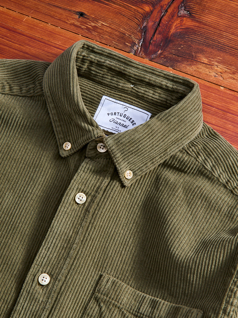 Lobo Button-Up Shirt in Olive