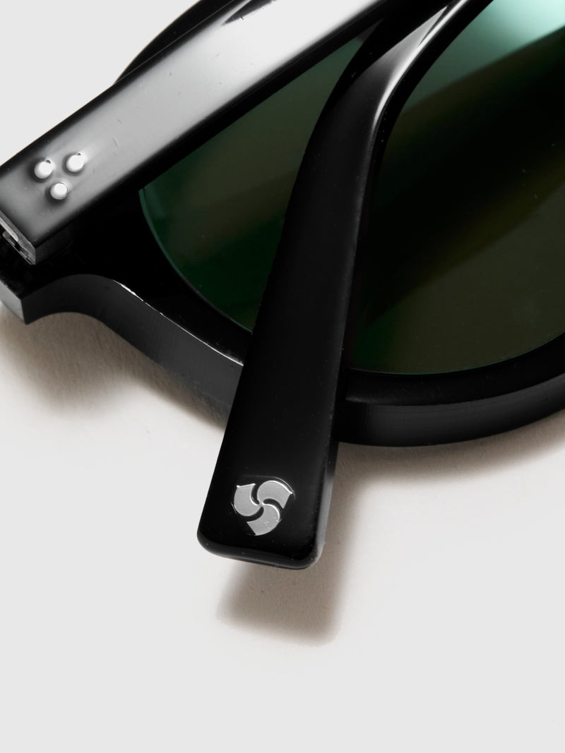SP-01 "P3 Round" Sunglasses in Black/Green