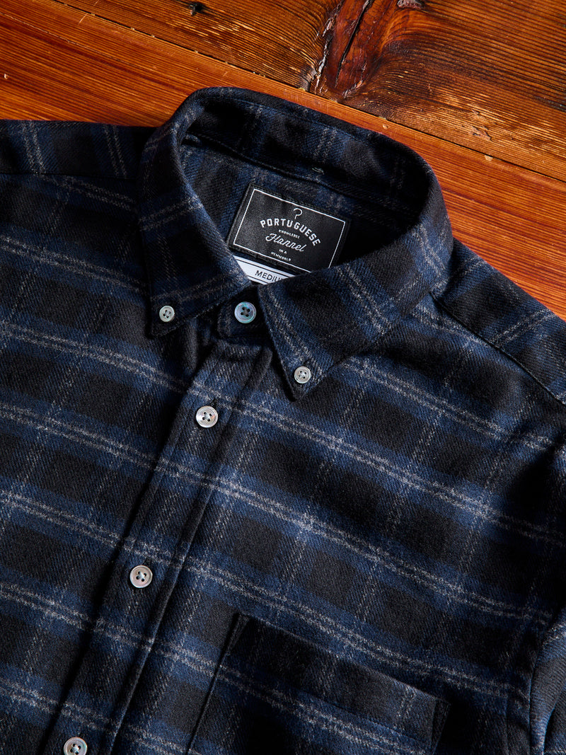 Cachal Button-Up Shirt in Dark Navy