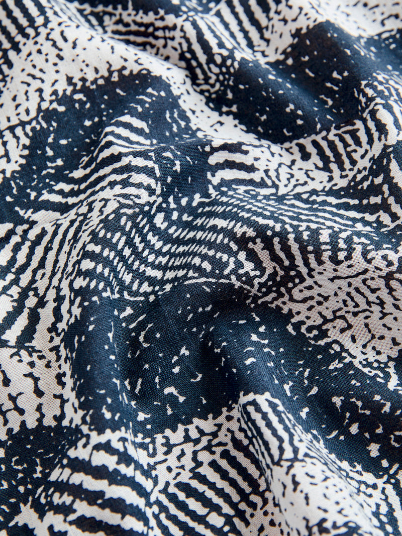 "Wind Flow" Bandana in Grey