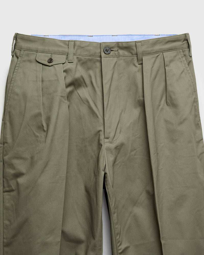 2-Pleat Twill Trousers in Olive