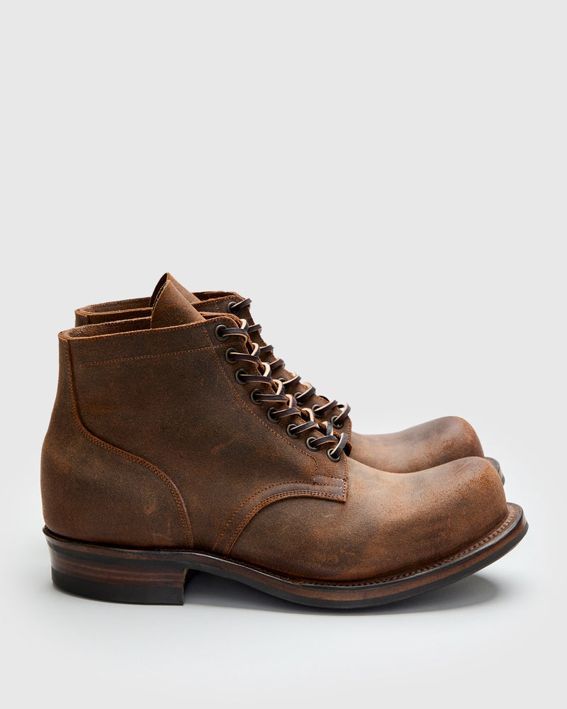 Service Boot 310 in Urban Brown Waxy Commander