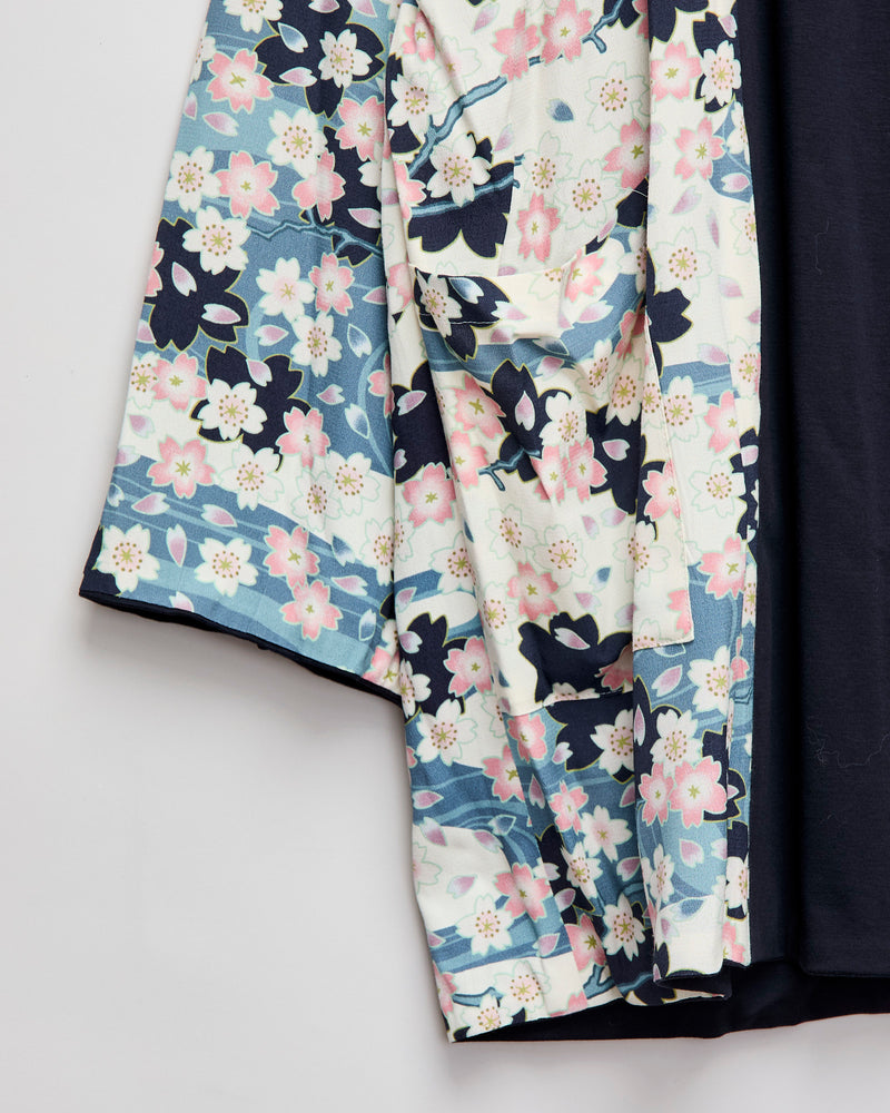 "Nagare Sakura" Reversible Knit Haori in White