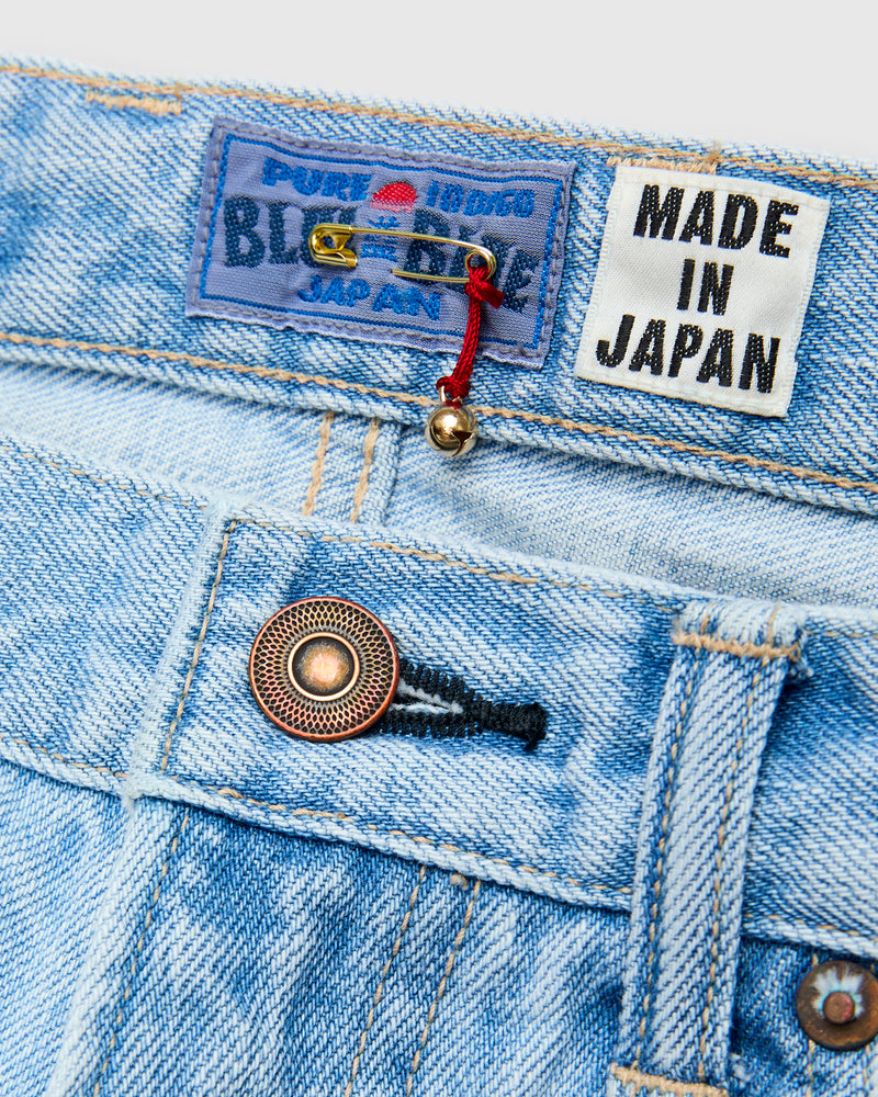"Worn Out" Selvedge Denim in Straight Fit