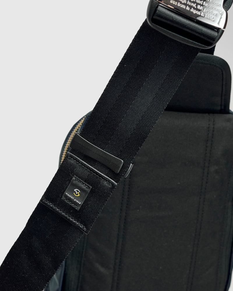 Lightning V2 Shoulder Sling Bag in Navy