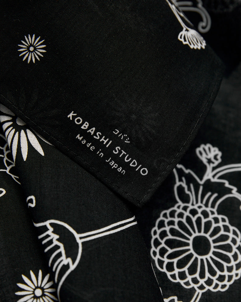 Chrysanthemum Bandana in Black