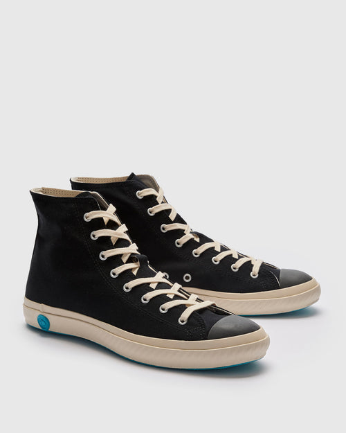 01JP High Top Sneaker in Black