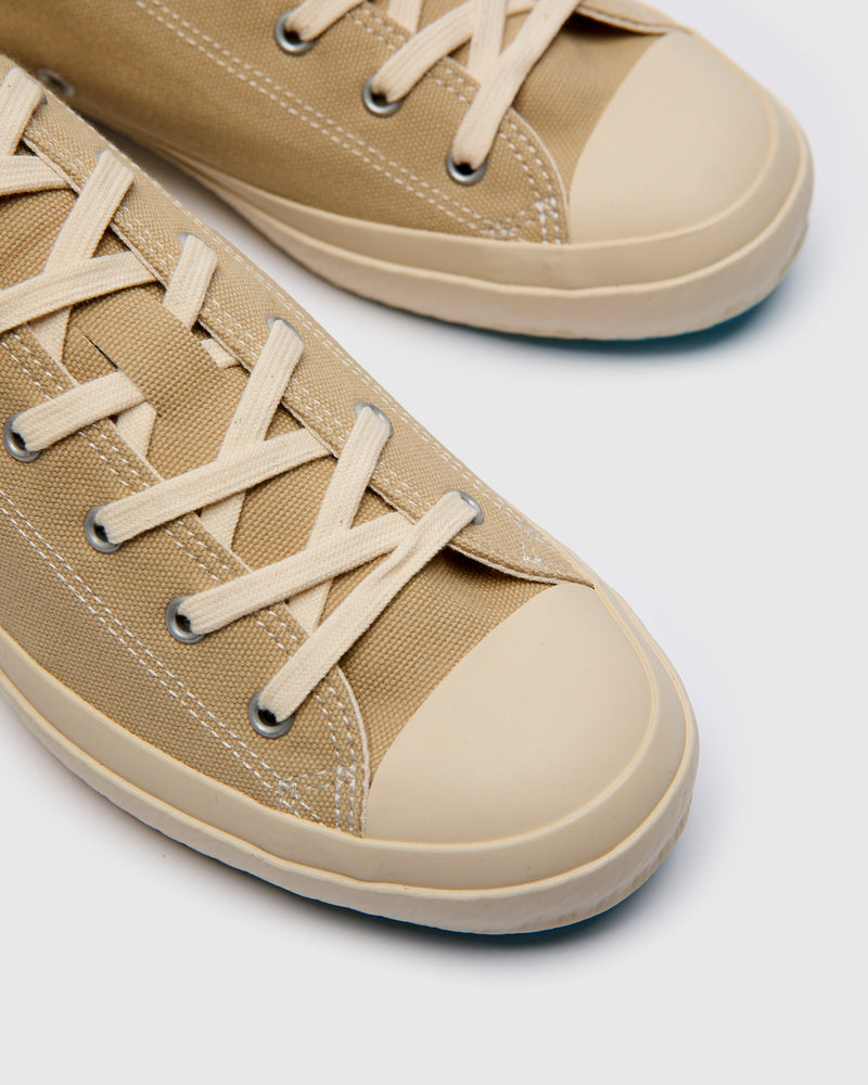 01JP Low Top Sneaker in Beige