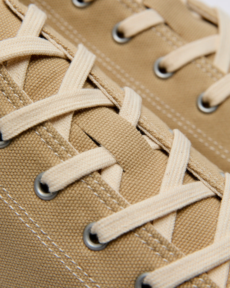 01JP Low Top Sneaker in Beige