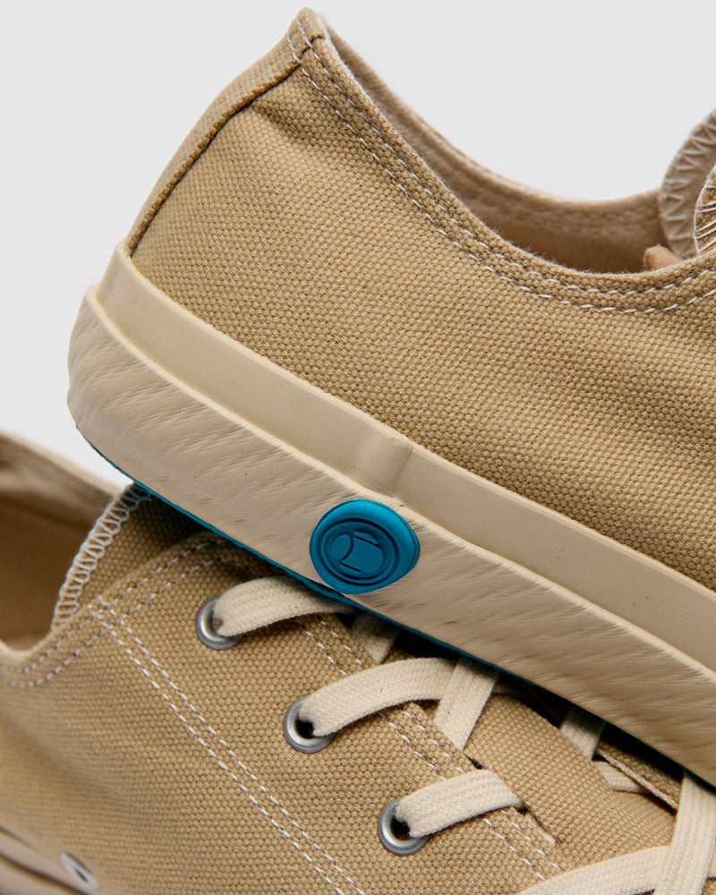 01JP Low Top Sneaker in Beige