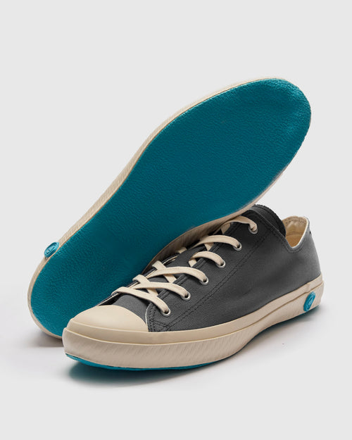 01JP Low Top Sneaker in Grey