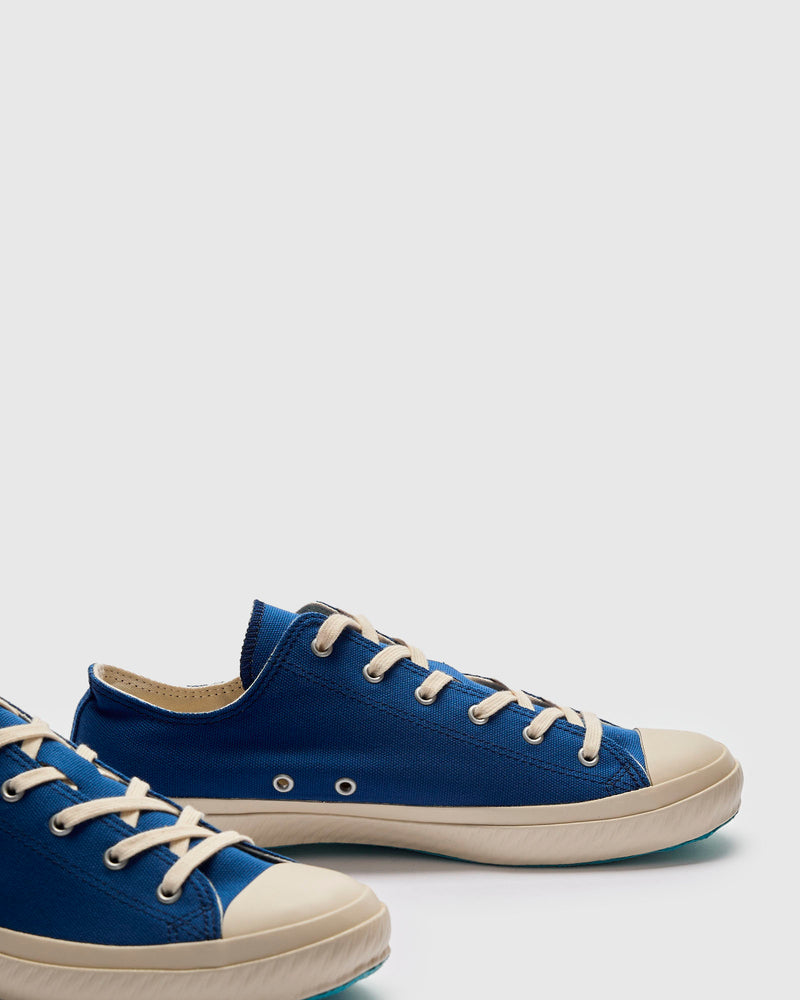 01JP Low Top Sneaker in Indigo