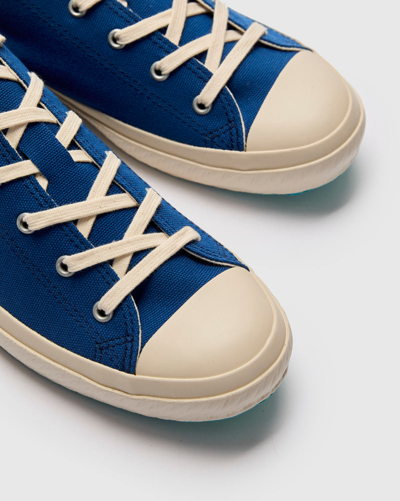 01JP Low Top Sneaker in Indigo