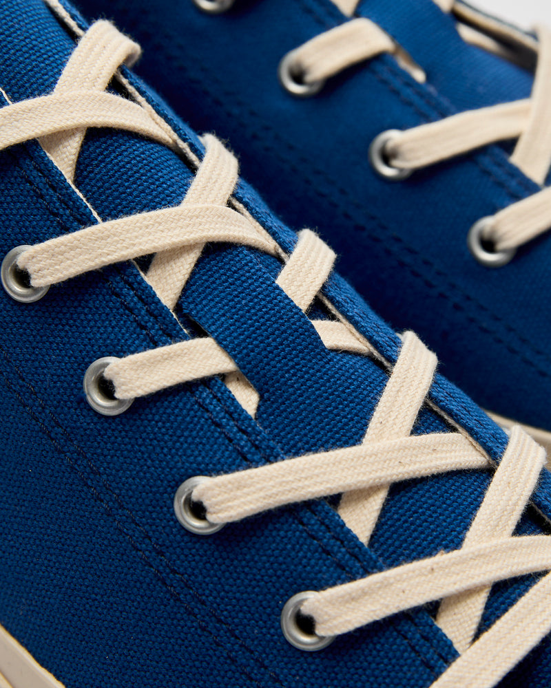 01JP Low Top Sneaker in Indigo