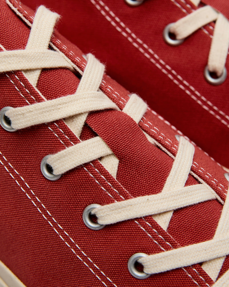 01JP Low Top Sneaker in Red