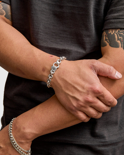 Fin Link Bracelet Size A in Sterling Silver
