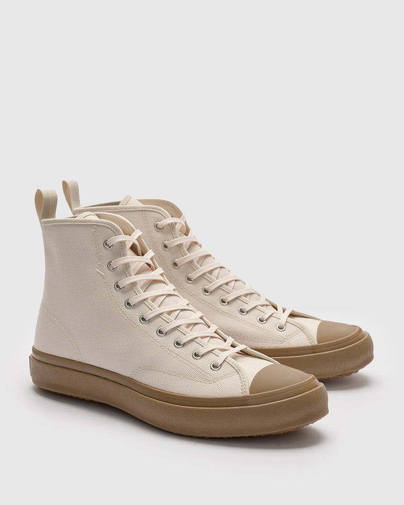 Hi Basket Sneaker in Natural