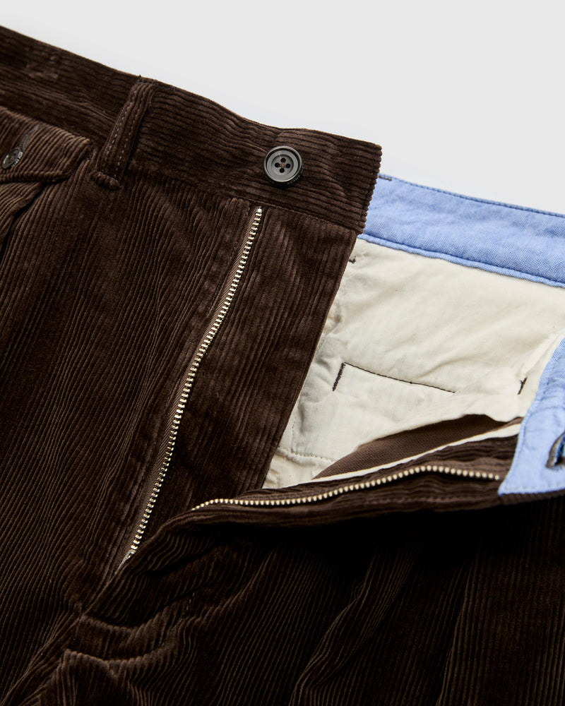 2-Pleat Corduroy Trousers in Dark Brown