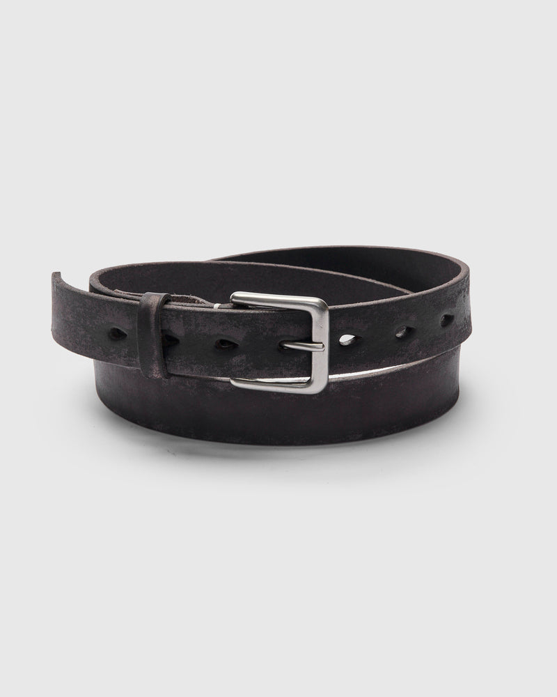 Wild Leather Narrow Belt in Black