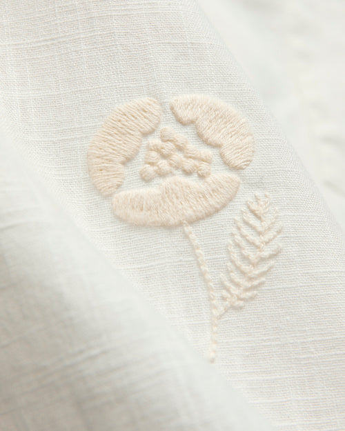 Embroidery Nature Ramie Shirt in Ecru
