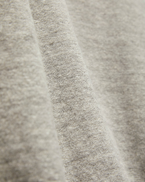 Tsuriami Raglan Sleeve Sweatshirt in Heather Grey
