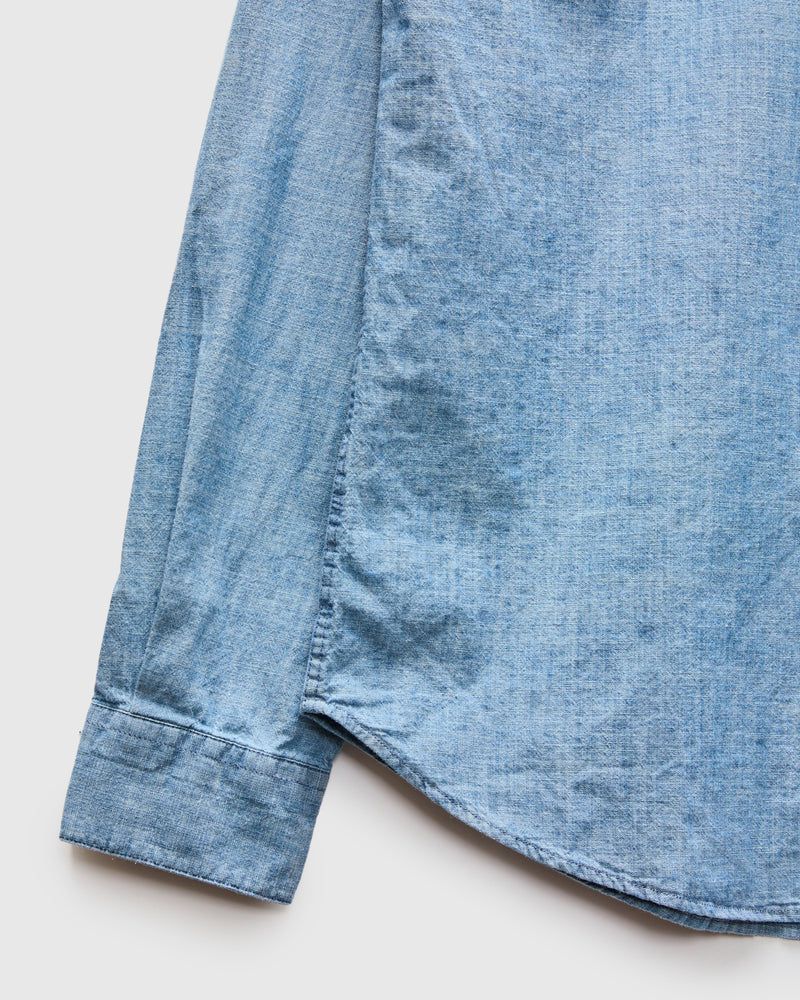 Chambray Button-Up Shirt in Blue