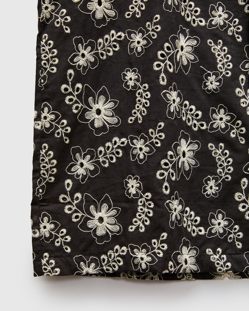 Folclore 4 Embroidery Shirt in Black