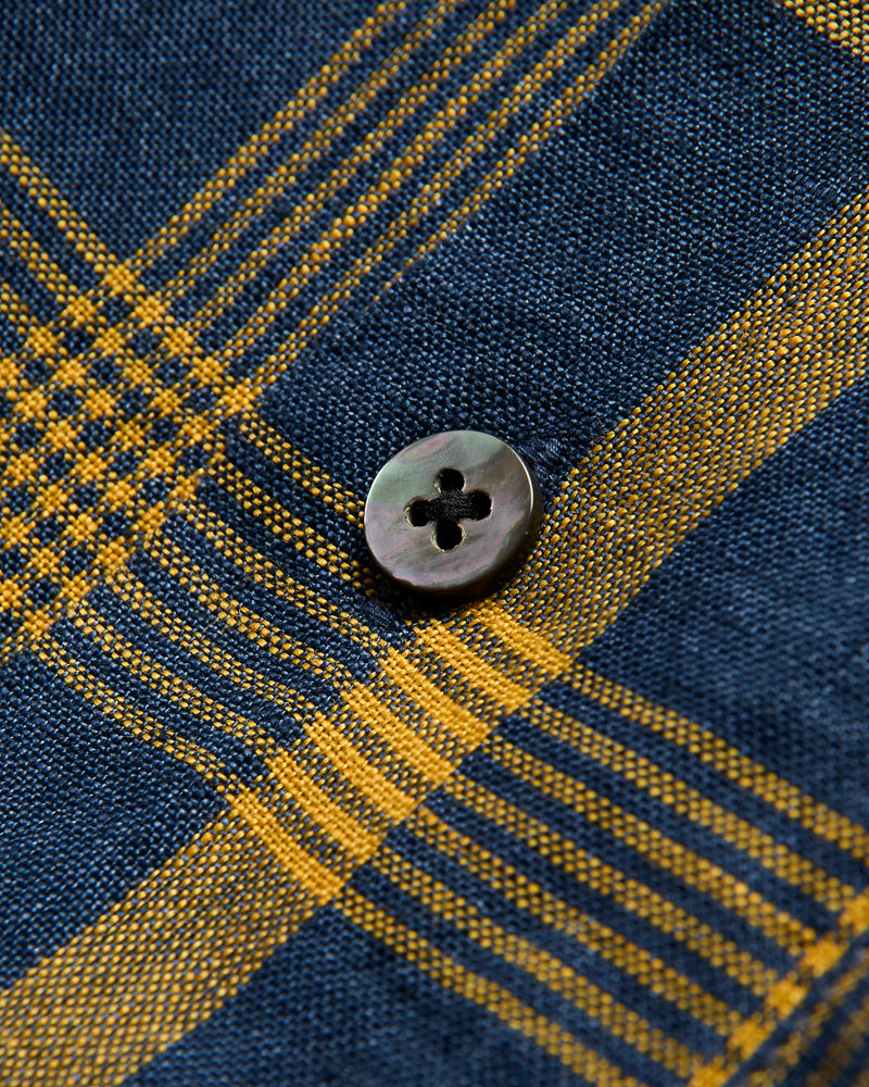 Le Point Open Collar Shirt in Navy Yellow