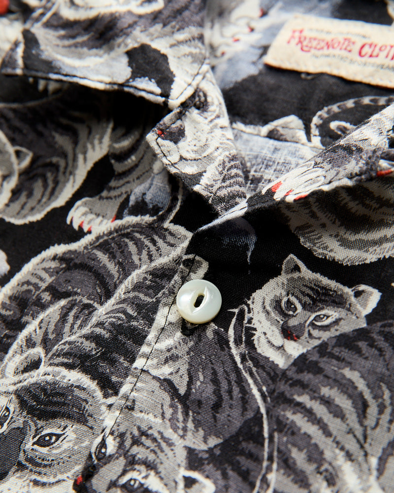 Hawaiian Shirt in Black Tiger