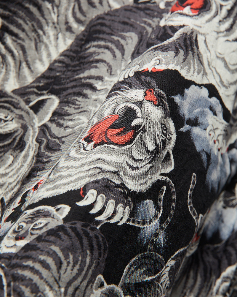 Hawaiian Shirt in Black Tiger