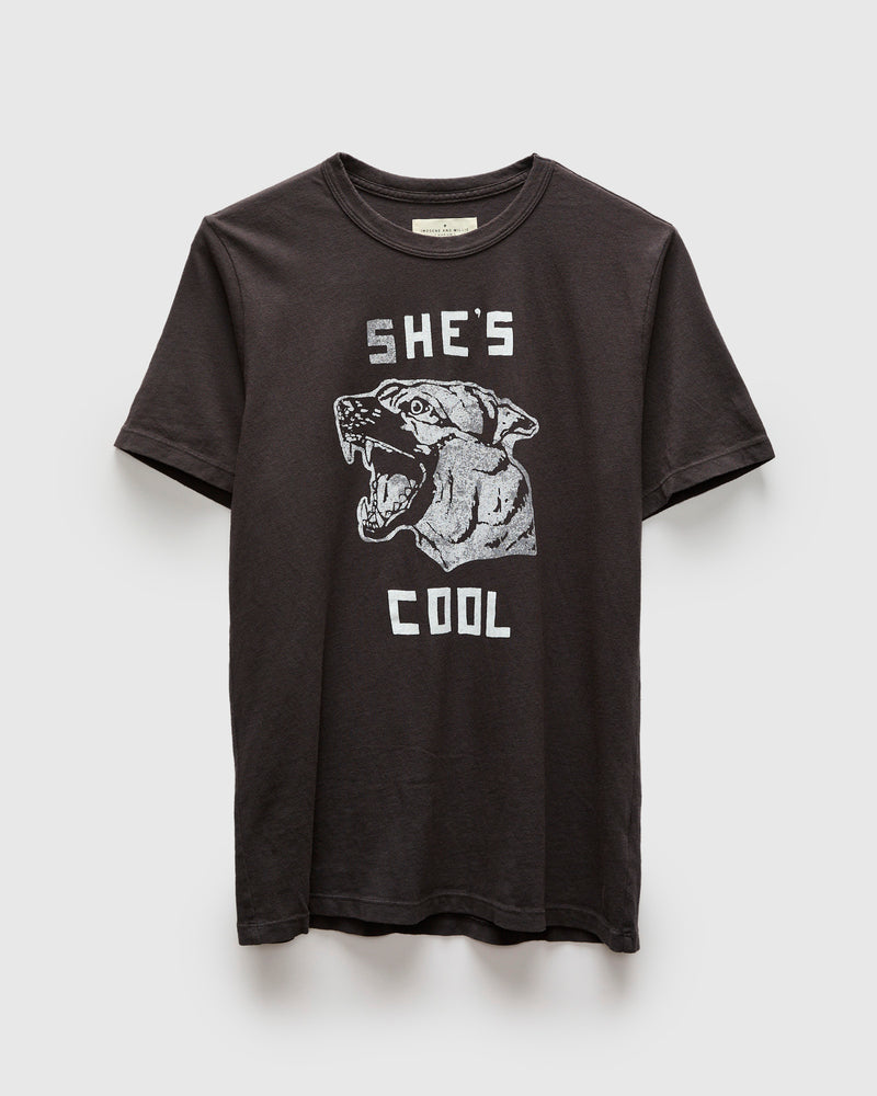 "She's Cool" T-Shirt in Vintage Black