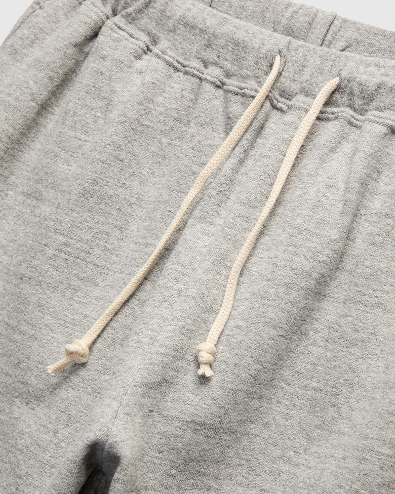 Cut Off Sweatshort in Heather Grey