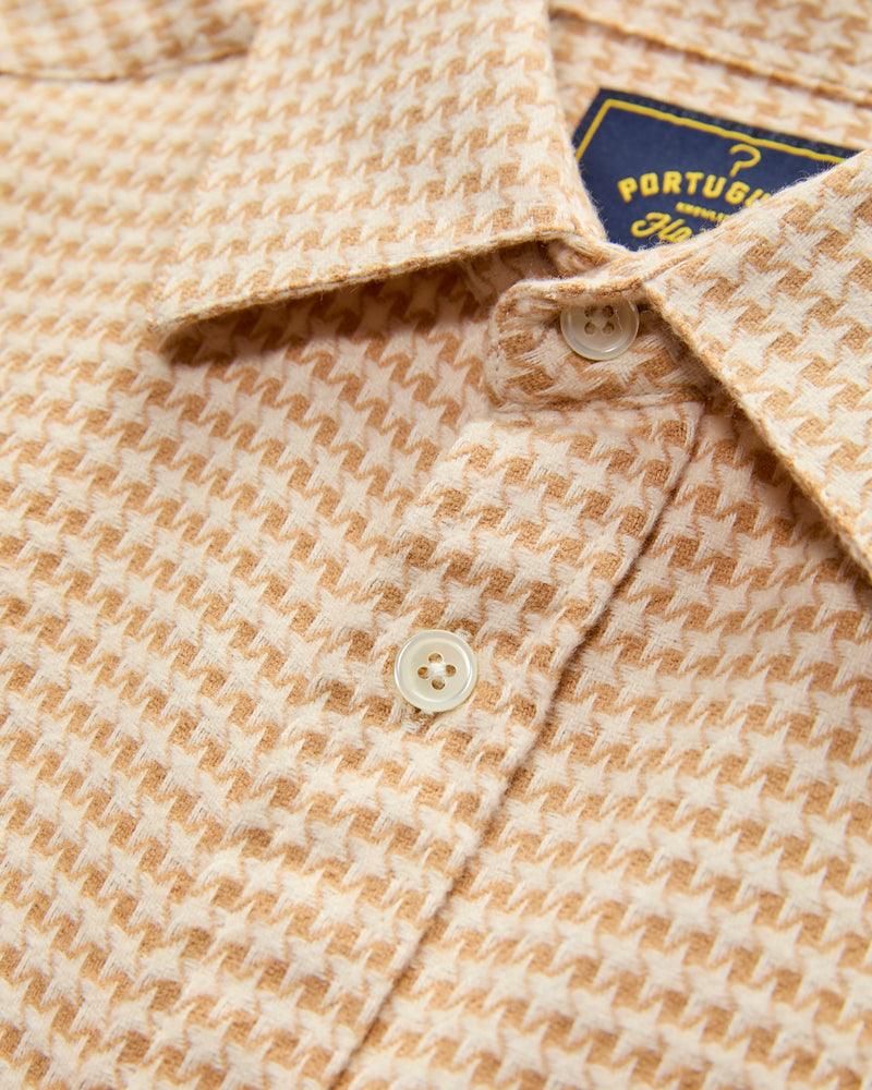 Abstract Pied Poule Button-Up Shirt in Cream