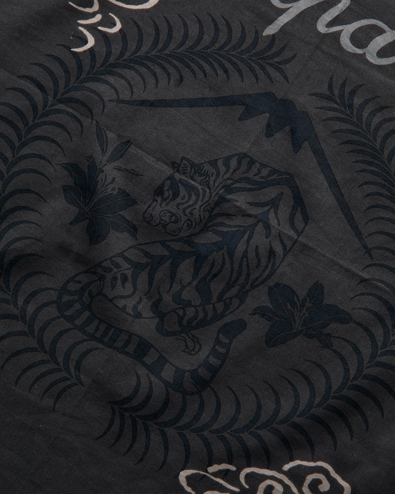 "Hana Ni Tora" Bandanna in Black