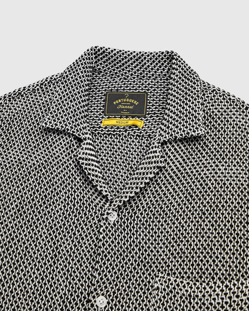Agora Knit Shirt in Black