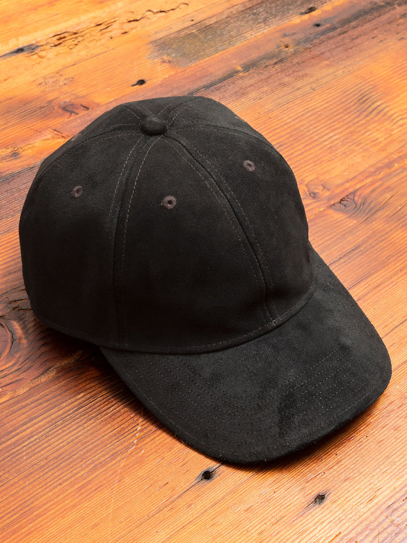 Suede Baseball Cap in Black