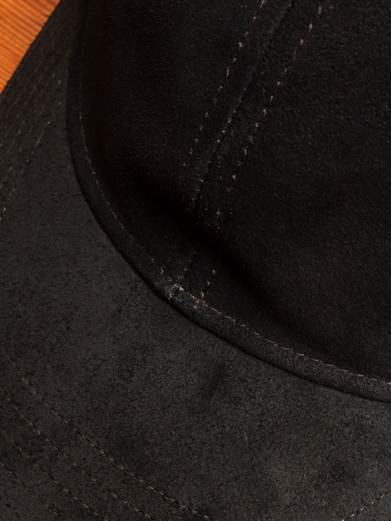 Suede Baseball Cap in Black