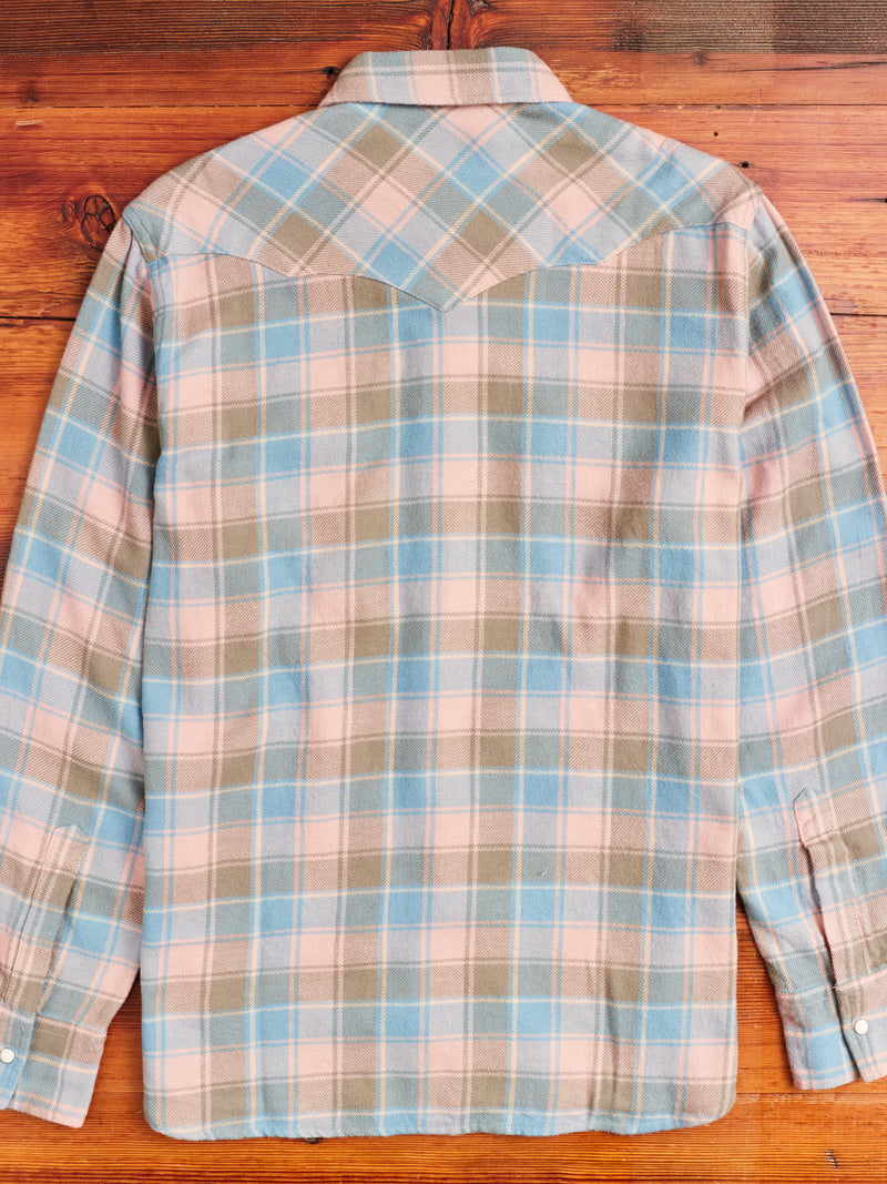 Washed Flannel Pearl Snap Shirt in Trout River