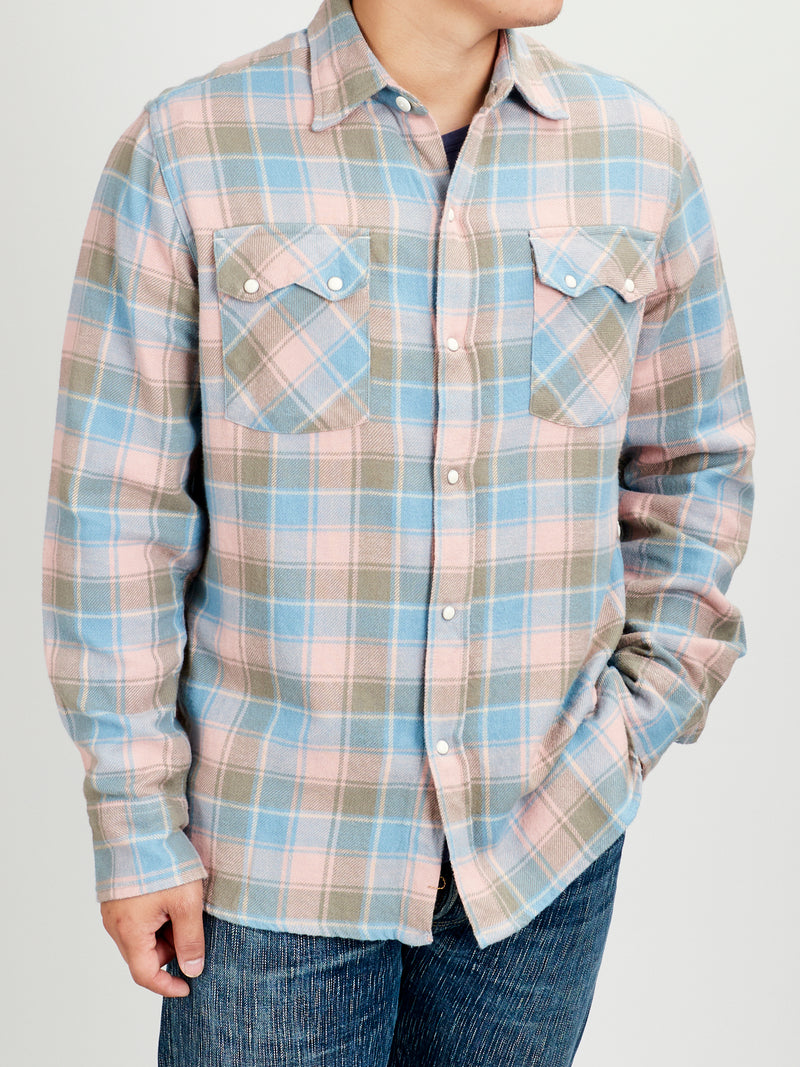 Washed Flannel Pearl Snap Shirt in Trout River
